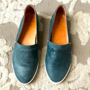 Frye Melanie Slip On Blue Size 7